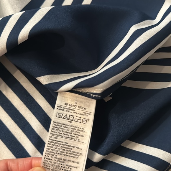 Banana Republic Blue & White Blouse - Picture 5 of 5